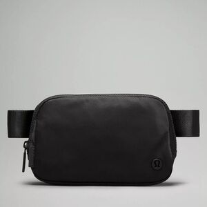 New With Tags Never Used Lululemon Black Everywhere Belt Bag 1L